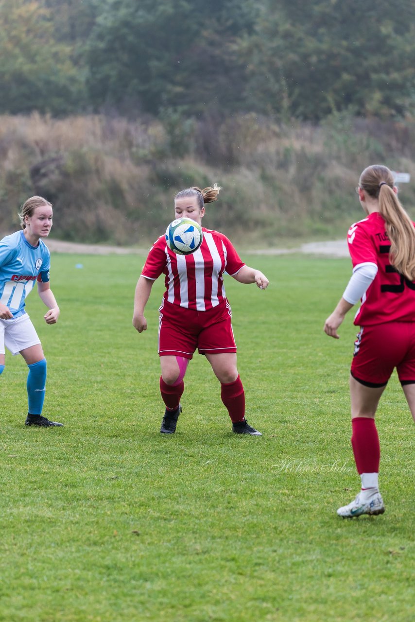 Bild 165 - wBJ TuS Tensfeld - SV Fortuna St. Juergen